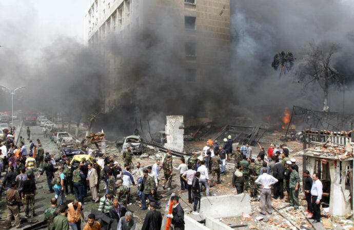 Kryeministri sirian i mbijeton një sulmi me bombë