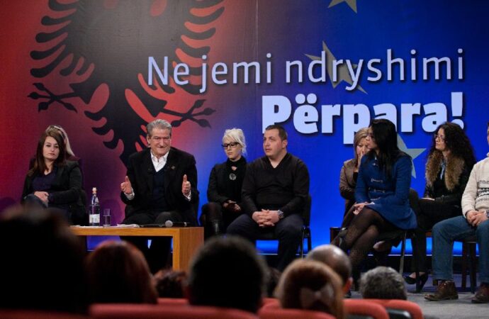 Sali Berisha: Arsimi prioritet i qeverisë për  të arritur standarde evropiane