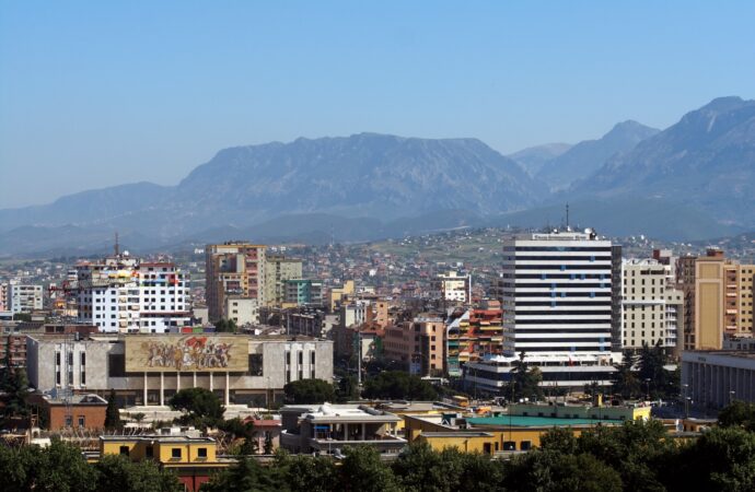 SOROS: Shqipëria në një krizë ekonomike