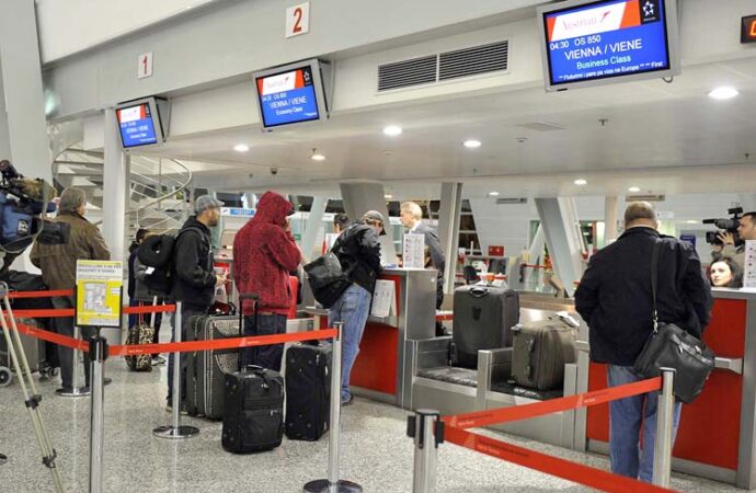 Shqiptarët, shpenzojnë 206 milionë euro për udhëtimet jashtë vendit
