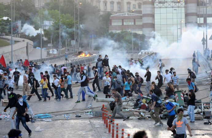 Protestat në Turqi ndikojnë në turizëm