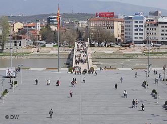Qytetarët maqedonas kundër projektit “Shkupi 2014”