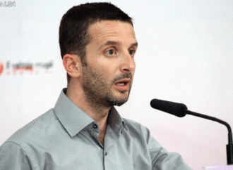 Presidenti Nishani ‘’Qytetar Nderi’’, Braçe: Nuk ke bërë asgjë në jetë