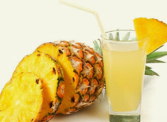Lëngu i ananasit ju zbukuron