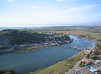 Shkodër, hidhet nga ura e Bunës, mbytet 35 vjeçarja