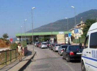 Pushuesit kosovarë zgjedhin Shqipërinë, fluks në Morinë