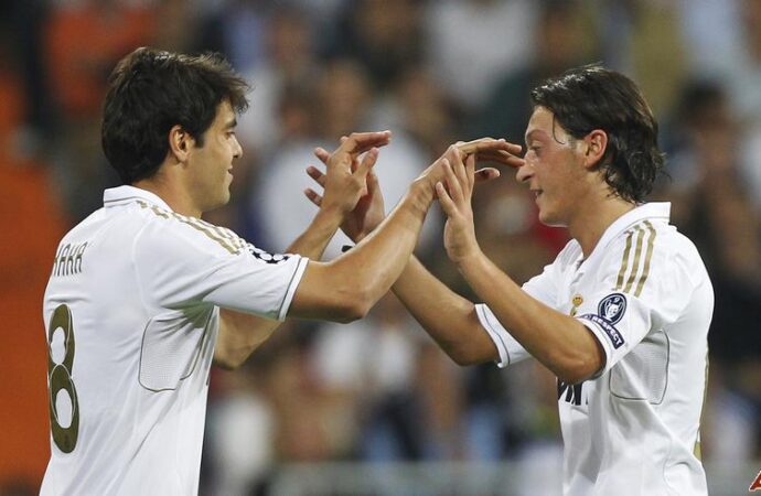 Mançester Junajtid, 55 milionë euro për Kaka e Ozil