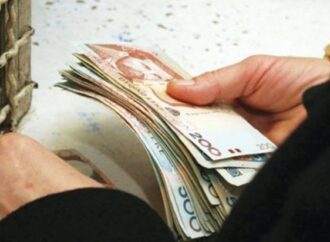 Biznesi: Ndryshimi fillon nga sistemi bankar, ai nuk u prek nga kriza