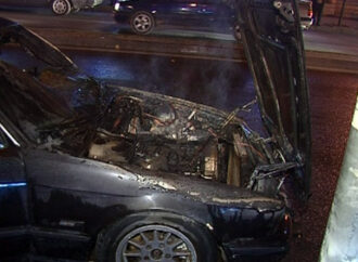 Vlorë, eksploziv automjetit, plagoset shoferi