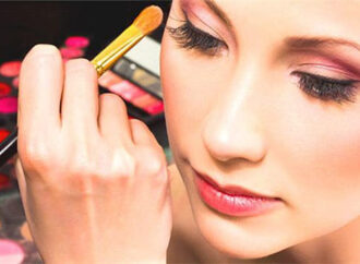 Mos përdorni mjete makiazhi të përbashkëta