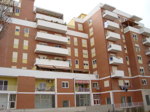 Ulen çmimet e banesave