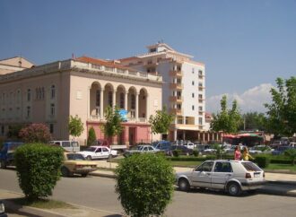“Hana e Janarit” ngjitet në skenën e teatrit “Migjeni”