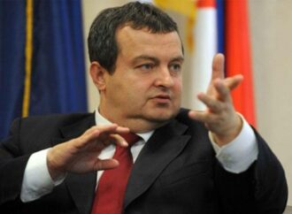 Serbi, parlamenti miratoi përbërjen e re të qeverisë