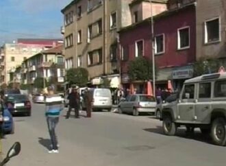 Plagosje mafioze në Durrës