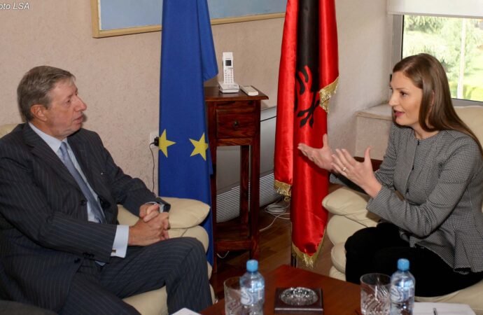 Gjosha takon Gaiani: Qeveria e përkushtuar për integrimin e Shqipërisë në Bashkimin Evropian