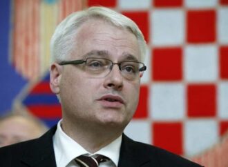 Presidenti kroat mbërrin sot në Kosovë