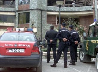 Korrupsioni, në pranga polici i Bashkisë