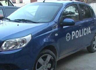 Tiranë, eksploziv në makinën e ndërtuesit Armando Ceka