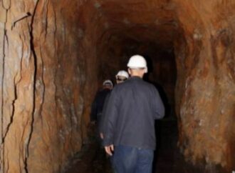 Tërmet në Poloni-minatorët bllokohen nëntokë