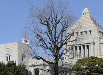 Miratohet ligji që lejon forcat japoneze për të evakuar të huajt në misione emergjente