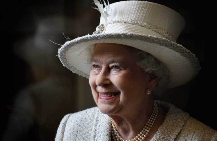 Pas ndarjes nga jeta të Mbretëreshës Elizabeth II, ja cilët janë trashëgimtarët e familjes mbretërore të Britanisë