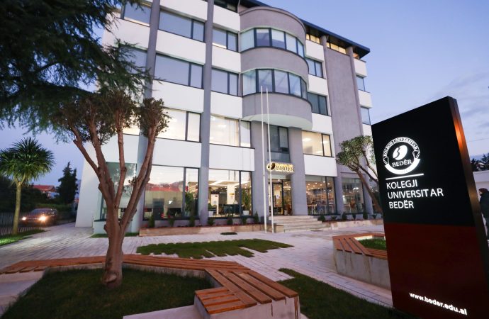 Rëndësia e studimeve islame pranë Kolegjit Universitar “Bedër”